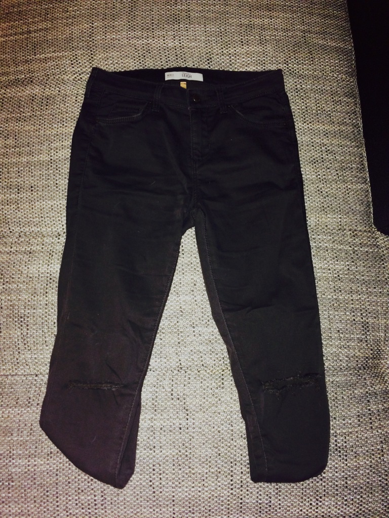 Black Leigh jeans with ripped knees - Topshop - €53