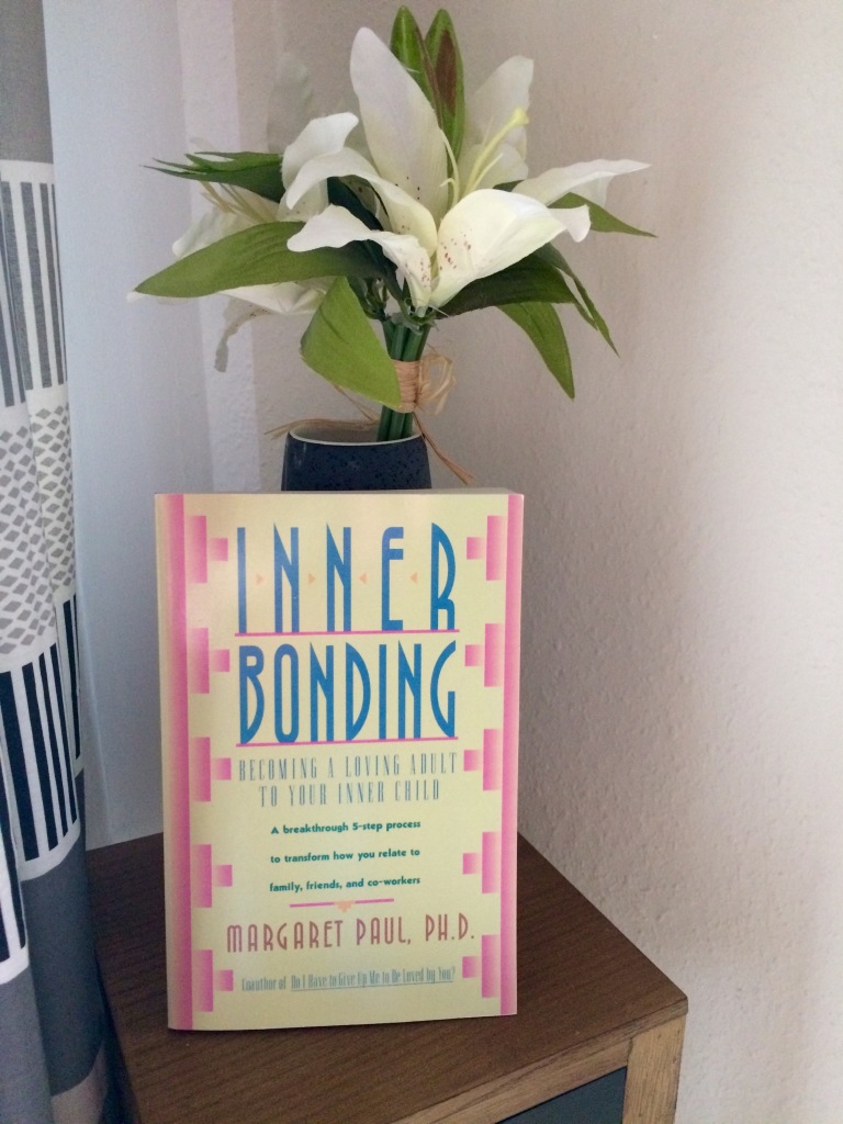 Inner Bonding: Becoming A Loving Adult To Your Inner Child by Margaret Paul